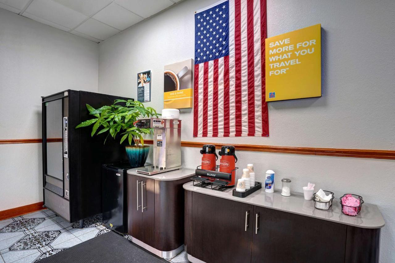 Motel 6 Burlington Zewnętrze zdjęcie