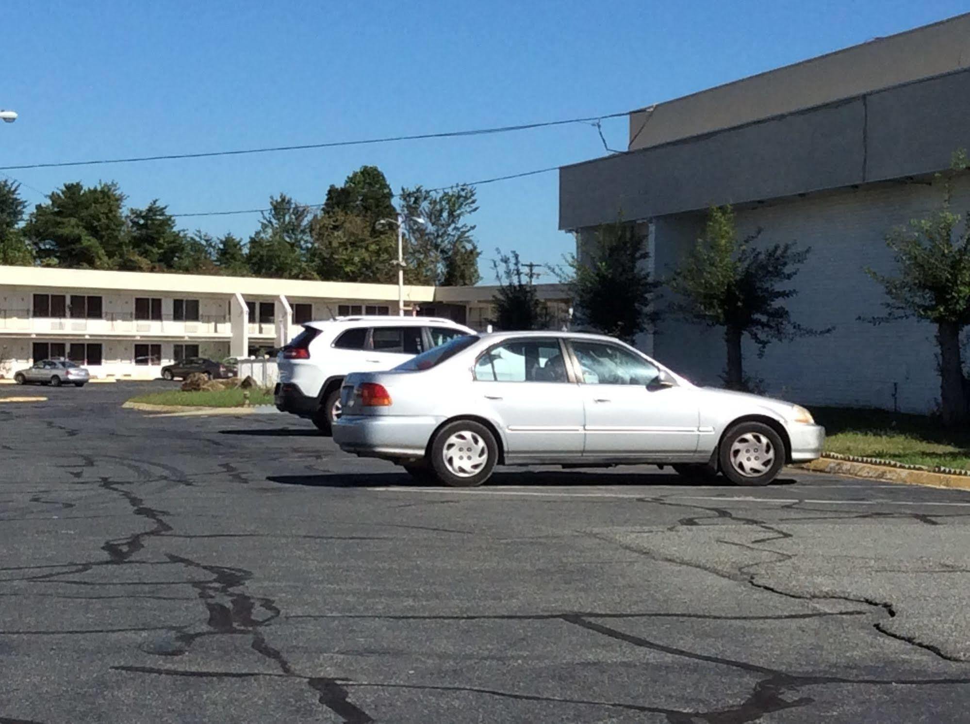 Motel 6 Burlington Zewnętrze zdjęcie