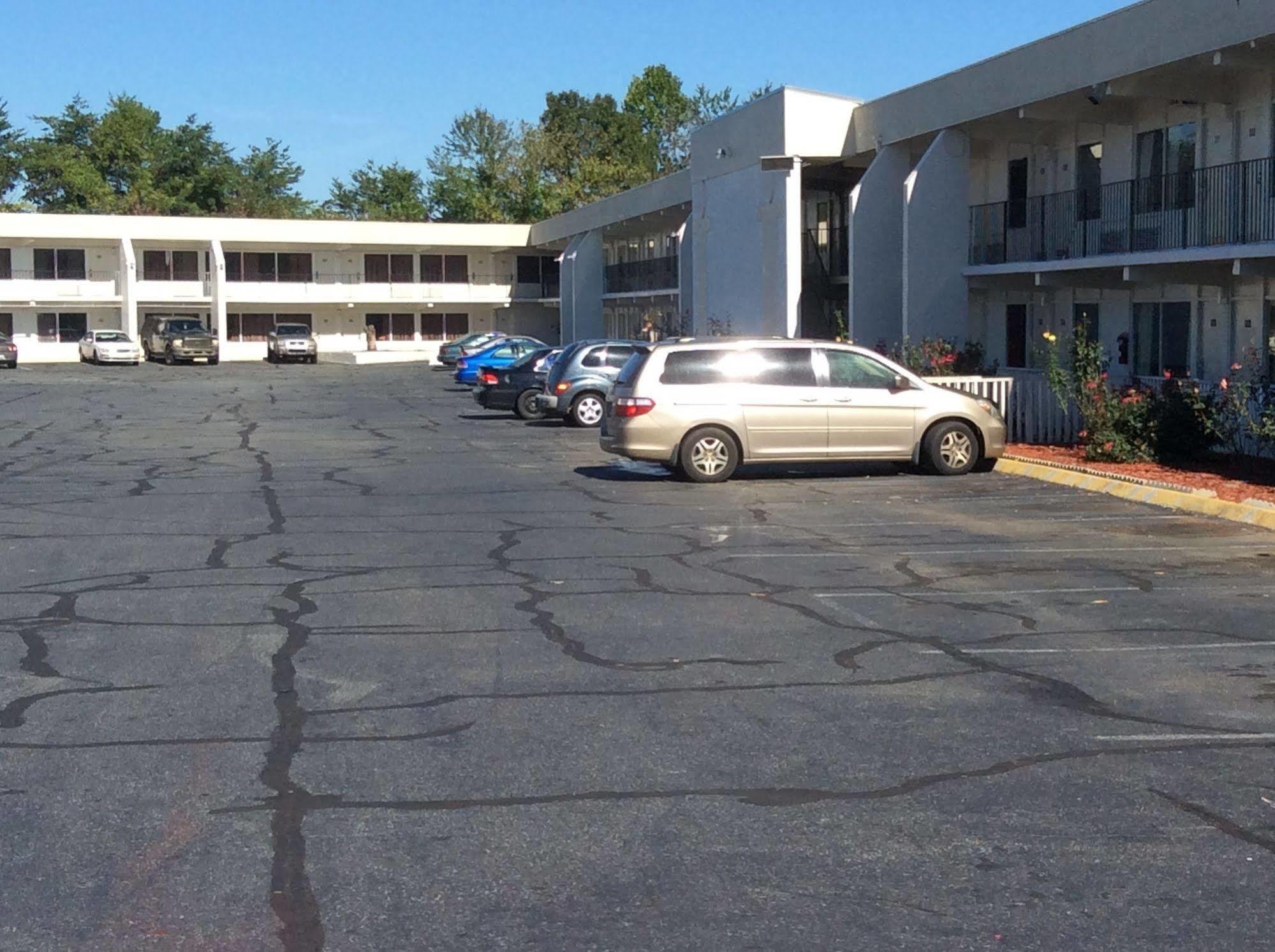 Motel 6 Burlington Zewnętrze zdjęcie
